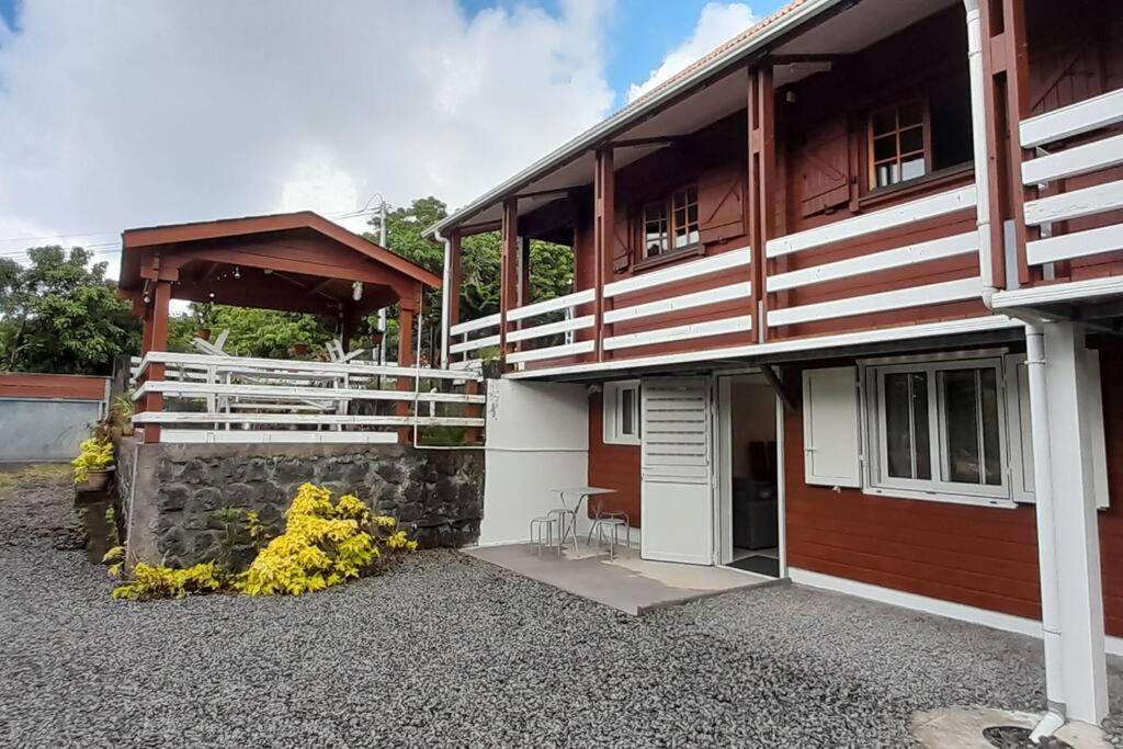 Chalet Des Laves Sainte-Rose Luaran gambar